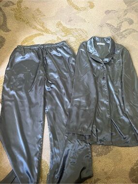 Valerie Stevens Satin Pajama Set in Shiny Charcoal